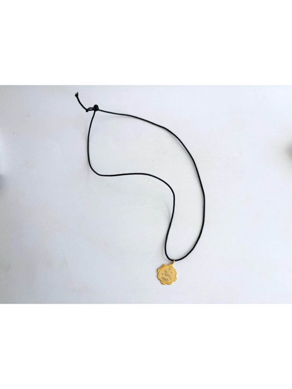 Aries Zodiac Scalloped Gold Toned Vintage Pendant Necklace w/ Black Rope - 26" - Picture 14 of 16